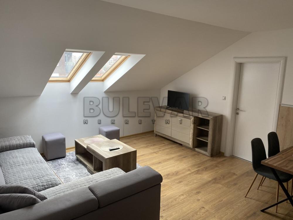 Slika 11 - Milana Blagojevića, Dvoiposoban stan za izdavanje, 65m2, 400€