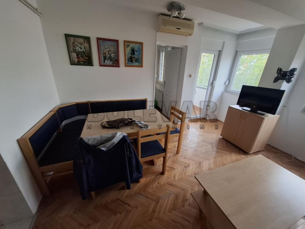 Slika 1 - Branka Krsmanovića, Jednoiposoban stan za izdavanje, 36m2, 300€