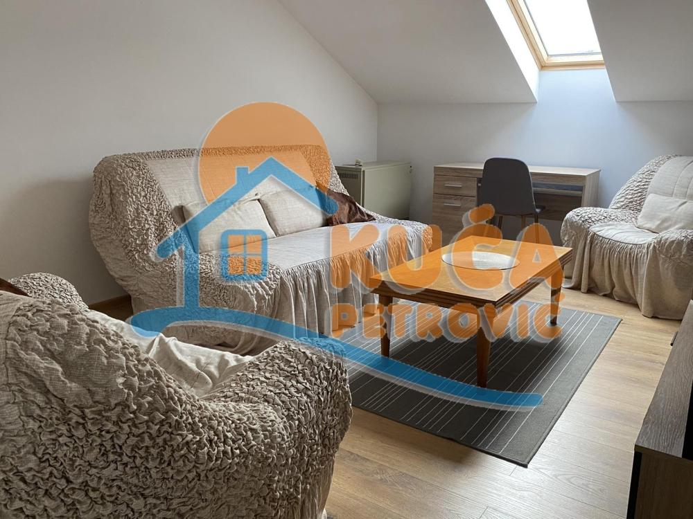 Slika 1 - Milana Blagojevića, Dvoiposoban stan za izdavanje, 65m2, 400€