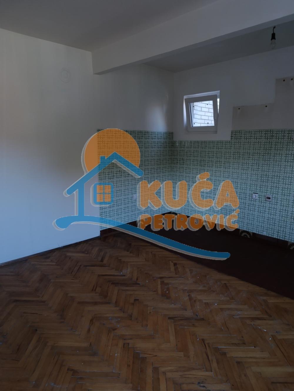 Slika 1 - Veljka Miljkovića, Troiposoban stan za izdavanje, 70m2, 250€