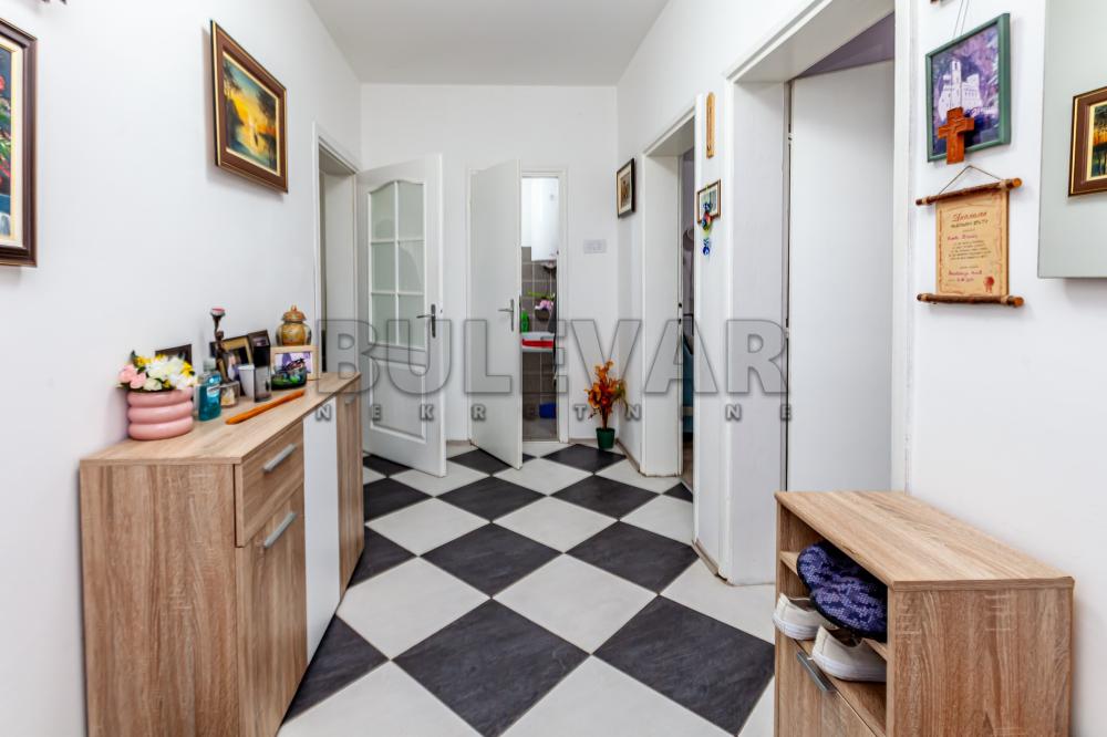 Slika 3 - Ledena stena, Kuća na prodaju, 290m2, 310.000€