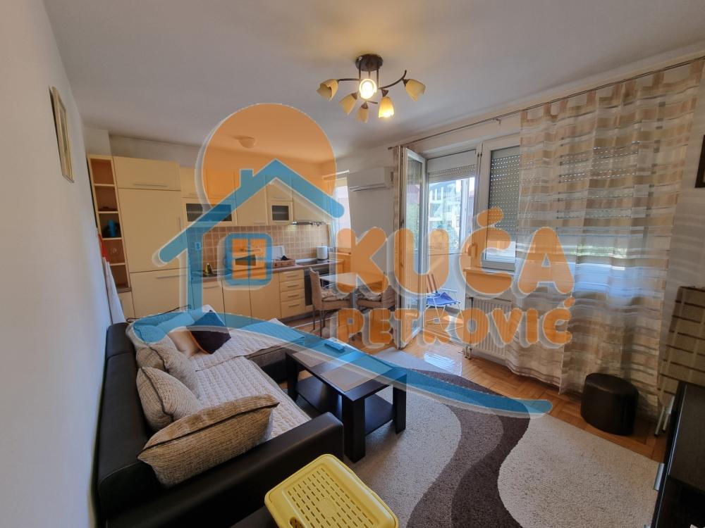 Glavna slika -Sestre Baković, Jednoiposoban stan za izdavanje, 37m2, 320€