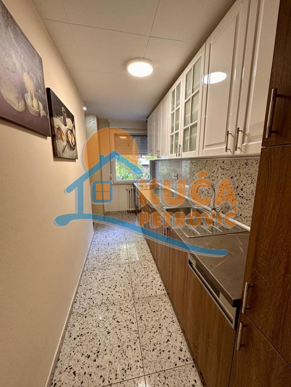 Slika 7 - Bulevar Nemanjića, Trosoban stan na prodaju, 78m2, 155.000€