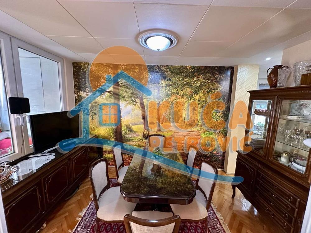 Slika 3 - Bulevar Nemanjića, Trosoban stan na prodaju, 78m2, 155.000€