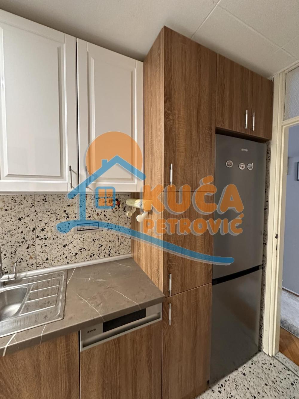 Slika 9 - Bulevar Nemanjića, Trosoban stan na prodaju, 78m2, 155.000€