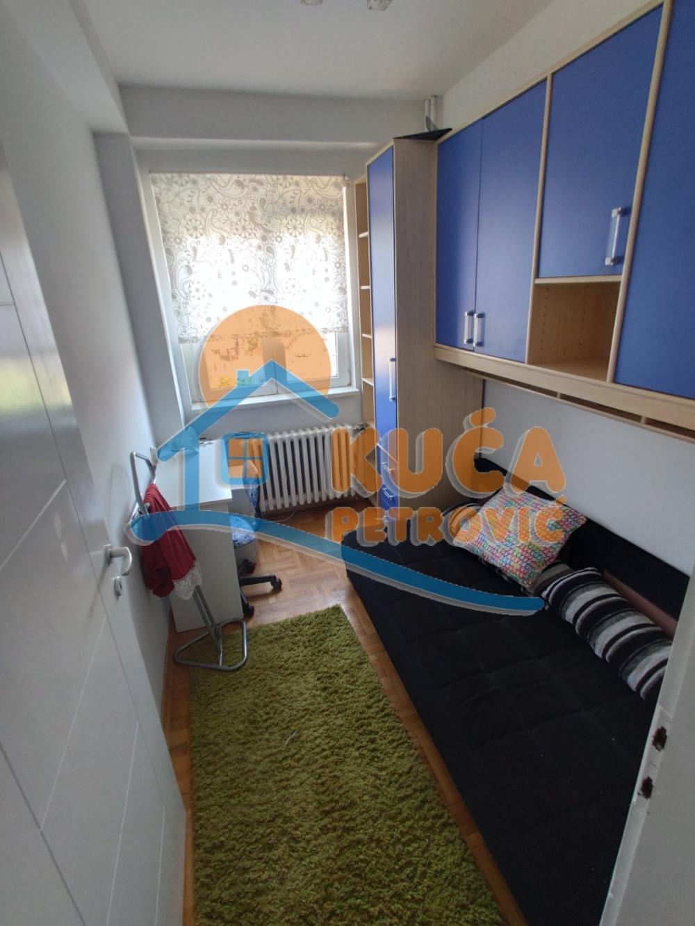 Slika 10 - Trg kralja Aleksandra Ujedinitelja, Trosoban stan za izdavanje, 72m2, 600€