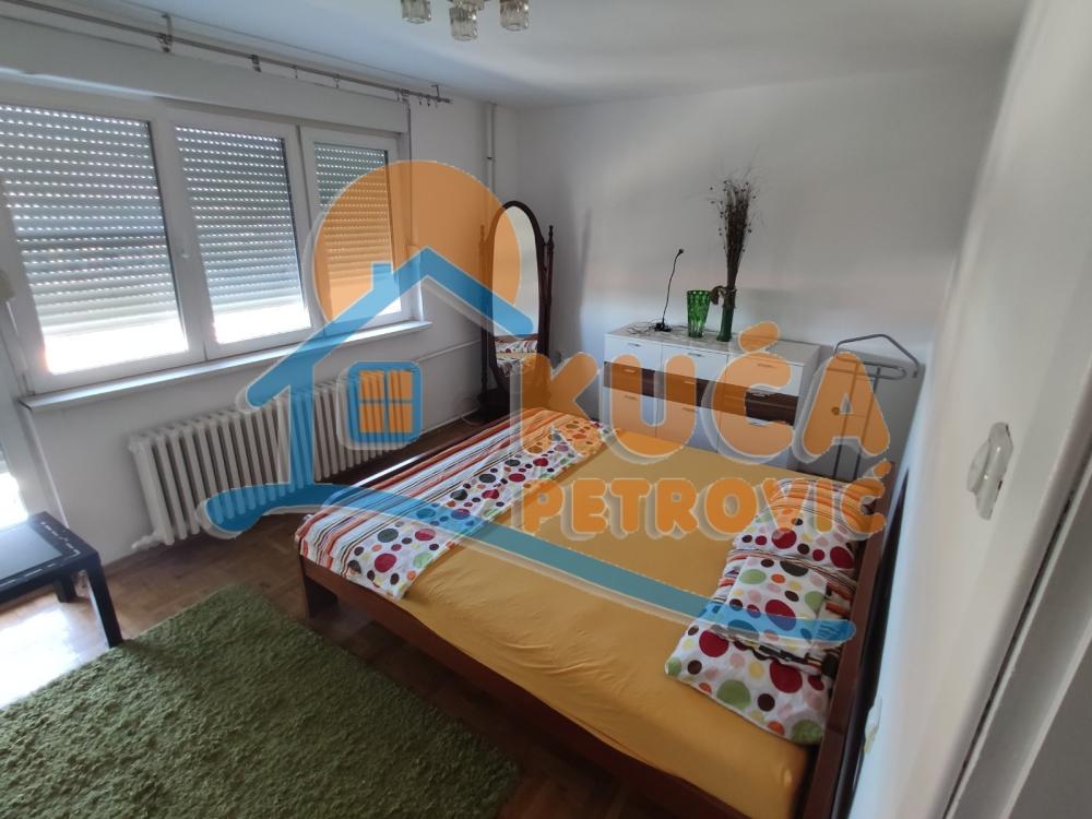 Slika 9 - Trg kralja Aleksandra Ujedinitelja, Trosoban stan za izdavanje, 72m2, 600€