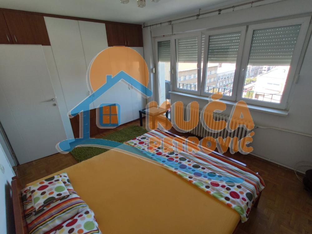 Slika 8 - Trg kralja Aleksandra Ujedinitelja, Trosoban stan za izdavanje, 72m2, 600€