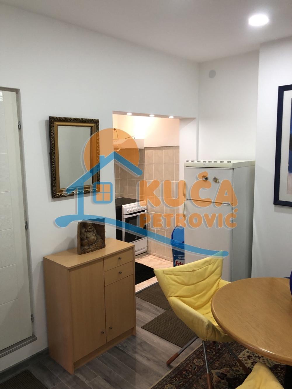 Slika 4 - Obrenovićeva, Jednosoban stan za izdavanje, 26m2, 320€