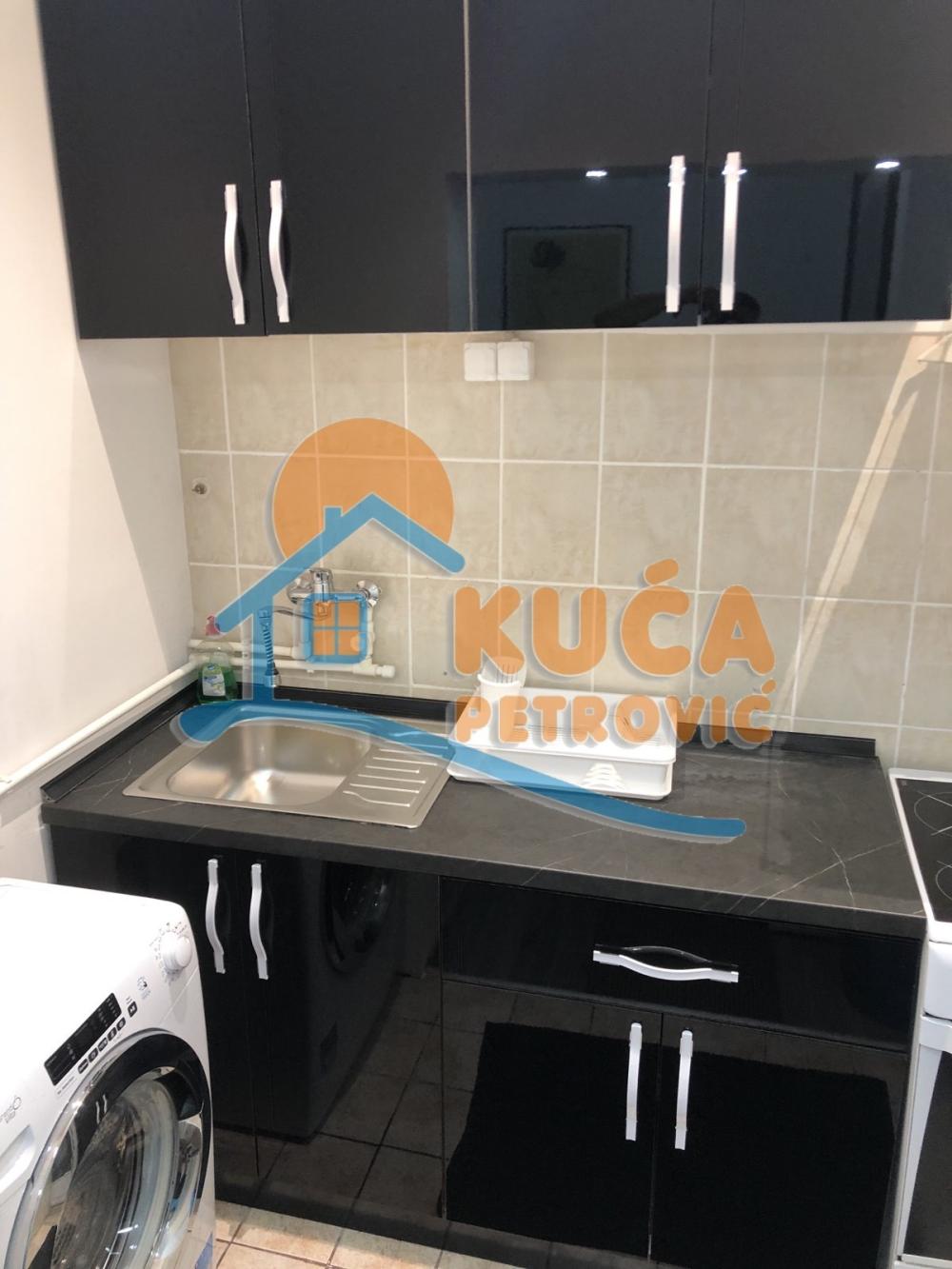 Slika 2 - Obrenovićeva, Jednosoban stan za izdavanje, 26m2, 320€