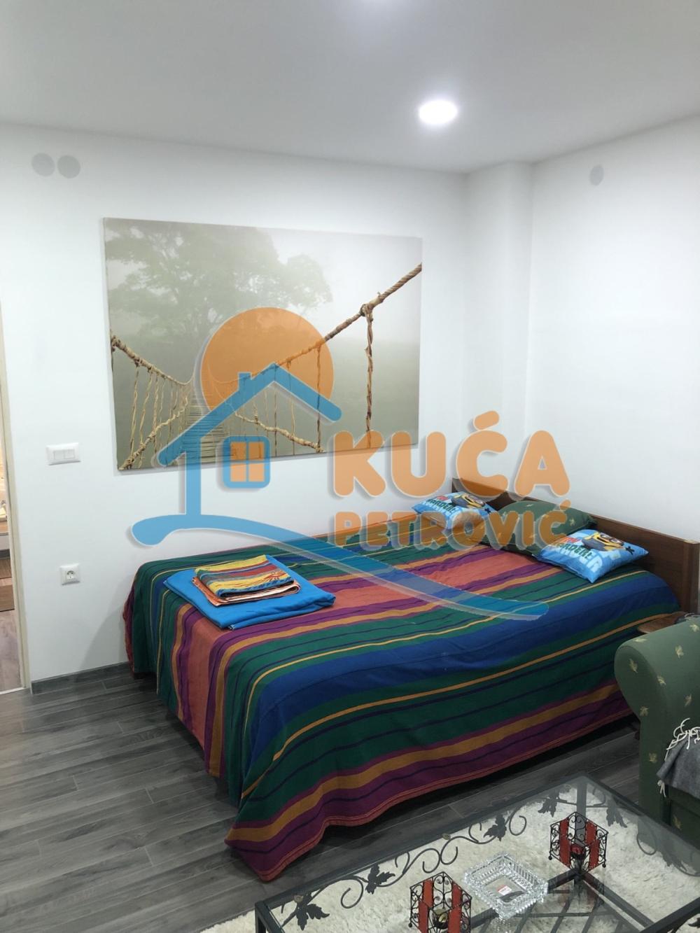 Slika 6 - Obrenovićeva, Jednosoban stan za izdavanje, 26m2, 320€