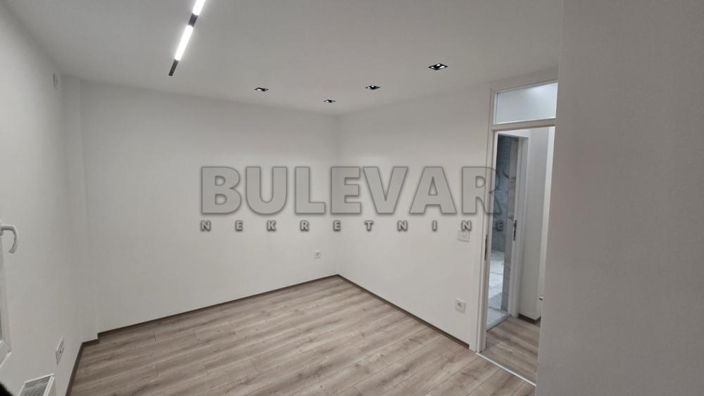 Slika 7 - Bulevar Nemanjića, Trosoban stan na prodaju, 89m2, 186.000€