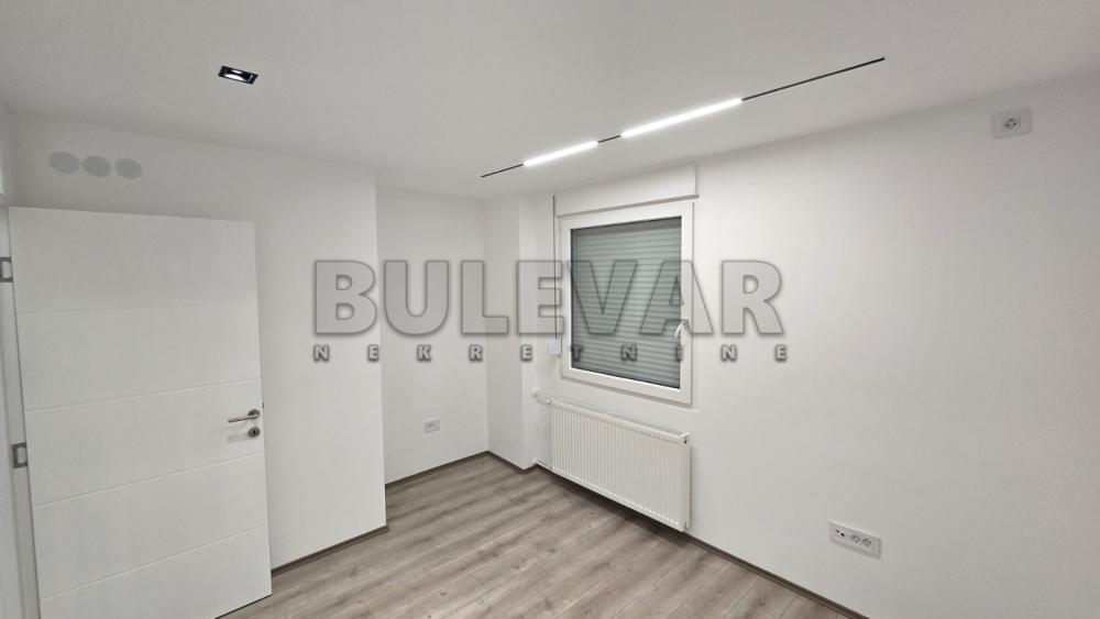 Slika 6 - Bulevar Nemanjića, Trosoban stan na prodaju, 89m2, 186.000€