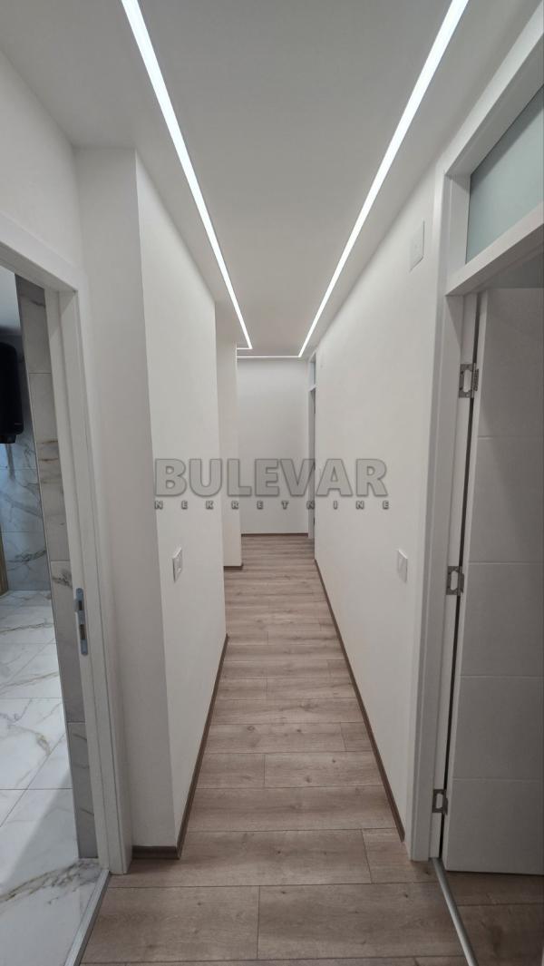 Slika 11 - Bulevar Nemanjića, Trosoban stan na prodaju, 89m2, 186.000€