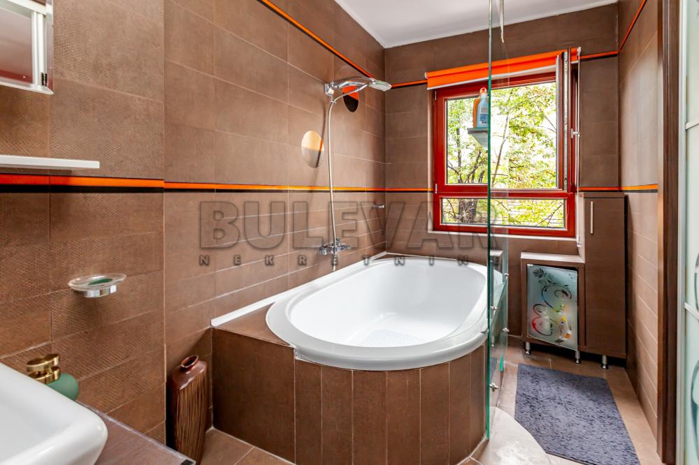 Slika 6 - Lole Ribara, Dvoiposoban stan na prodaju, 76m2, 189.000€