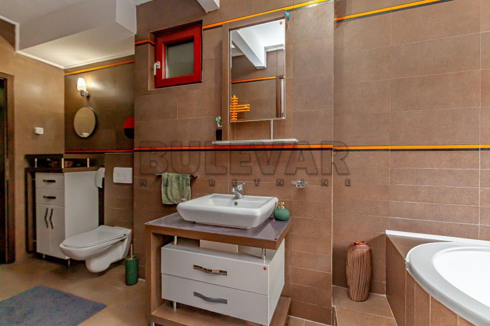 Slika 7 - Lole Ribara, Dvoiposoban stan na prodaju, 76m2, 189.000€