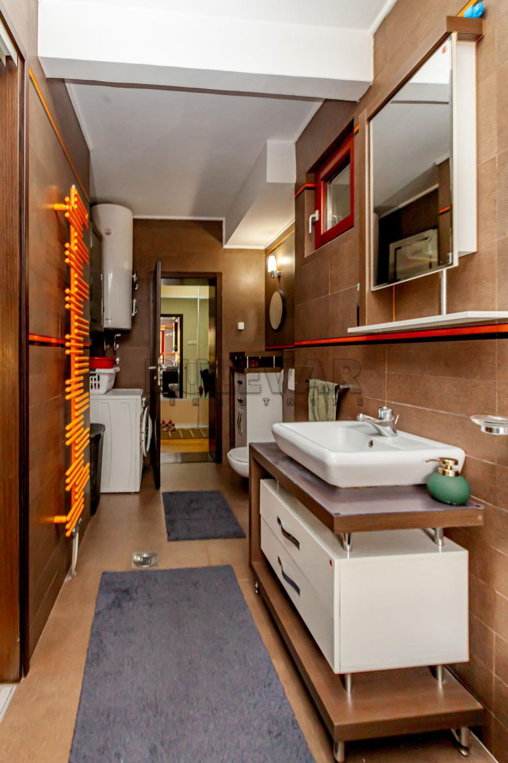 Slika 8 - Lole Ribara, Dvoiposoban stan na prodaju, 76m2, 189.000€