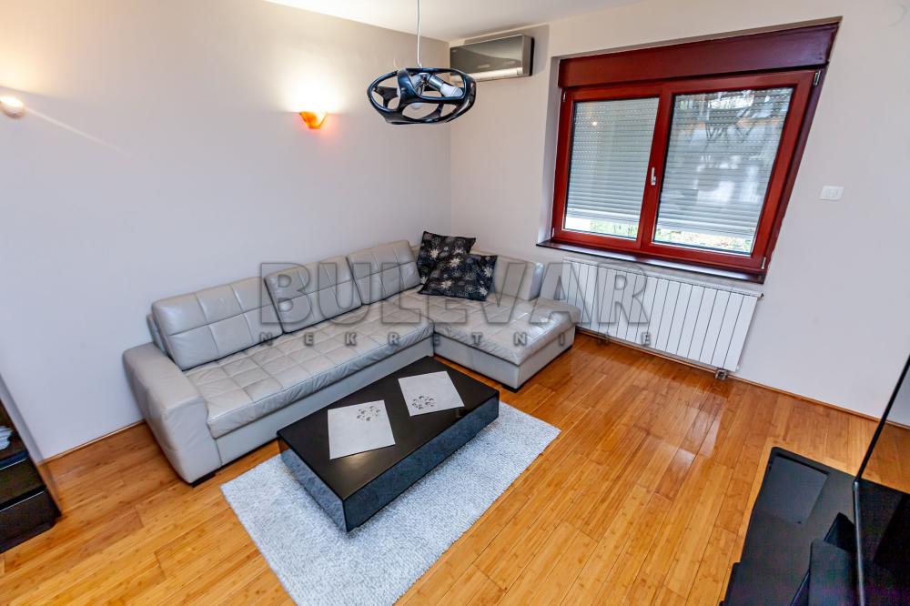 Slika 1 - Lole Ribara, Dvoiposoban stan na prodaju, 76m2, 189.000€