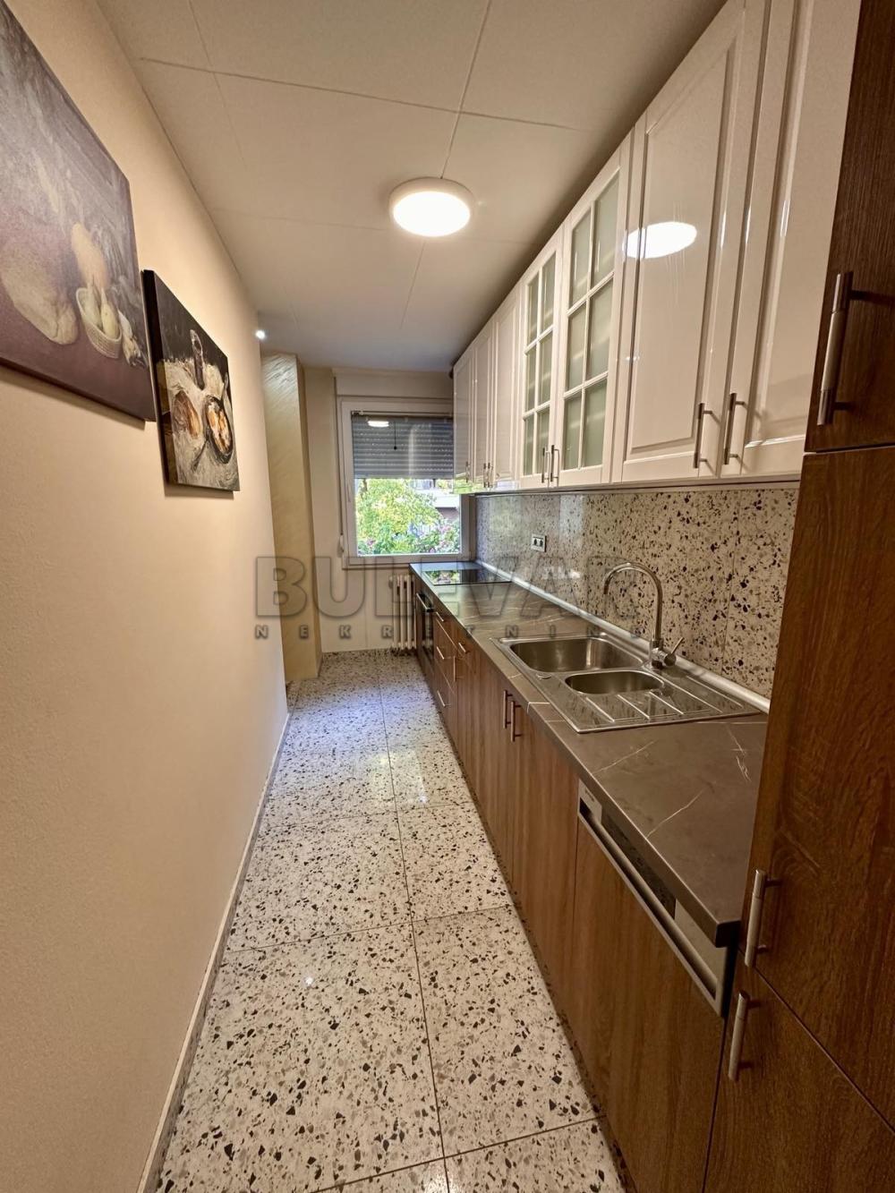 Slika 7 - Bulevar Nemanjića, Trosoban stan na prodaju, 78m2, 155.000€