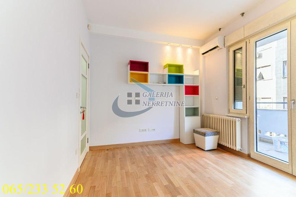 Slika 9 - Kumanovska, Četvorosoban stan na prodaju, 105m2, 499.000€