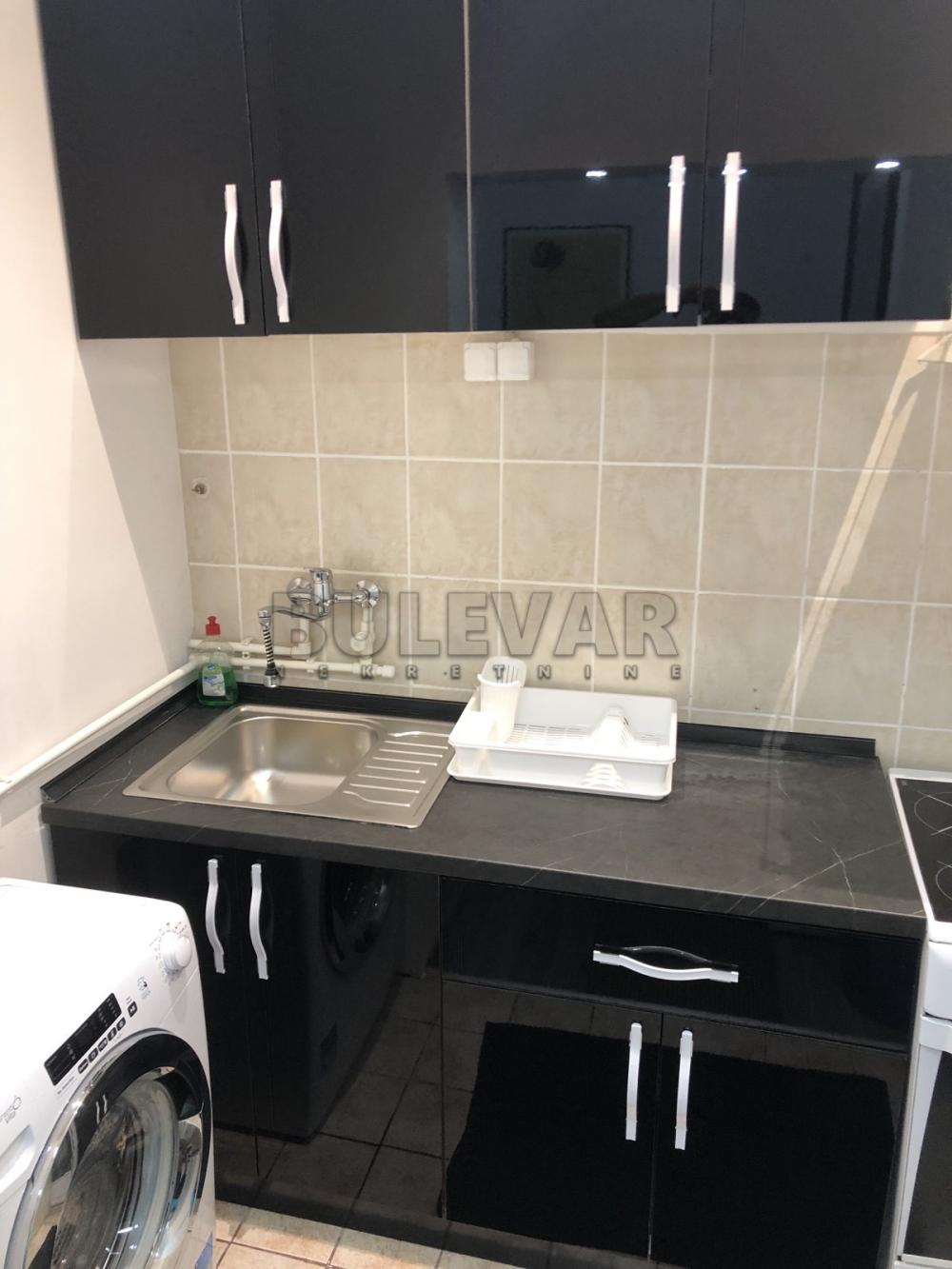 Slika 2 - Obrenovićeva, Jednosoban stan za izdavanje, 26m2, 320€