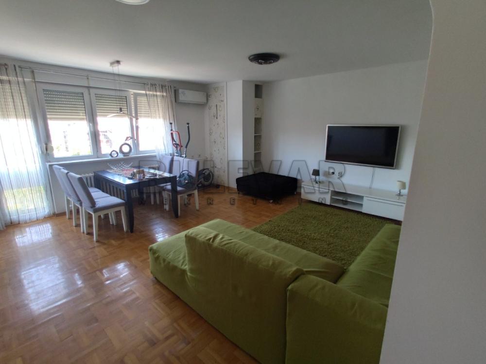 Slika 1 - Trg kralja Aleksandra Ujedinitelja, Trosoban stan za izdavanje, 72m2, 600€