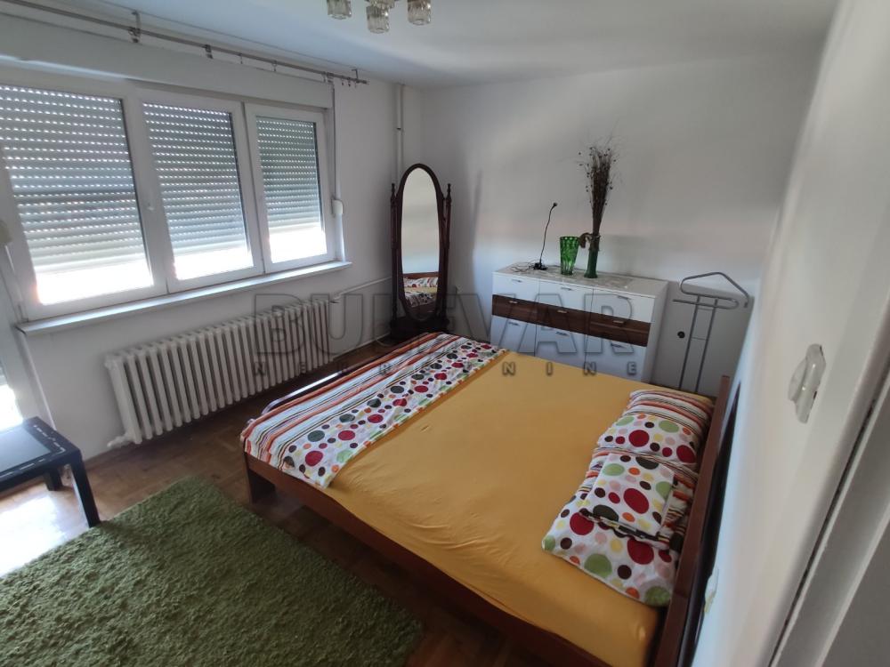 Slika 9 - Trg kralja Aleksandra Ujedinitelja, Trosoban stan za izdavanje, 72m2, 600€