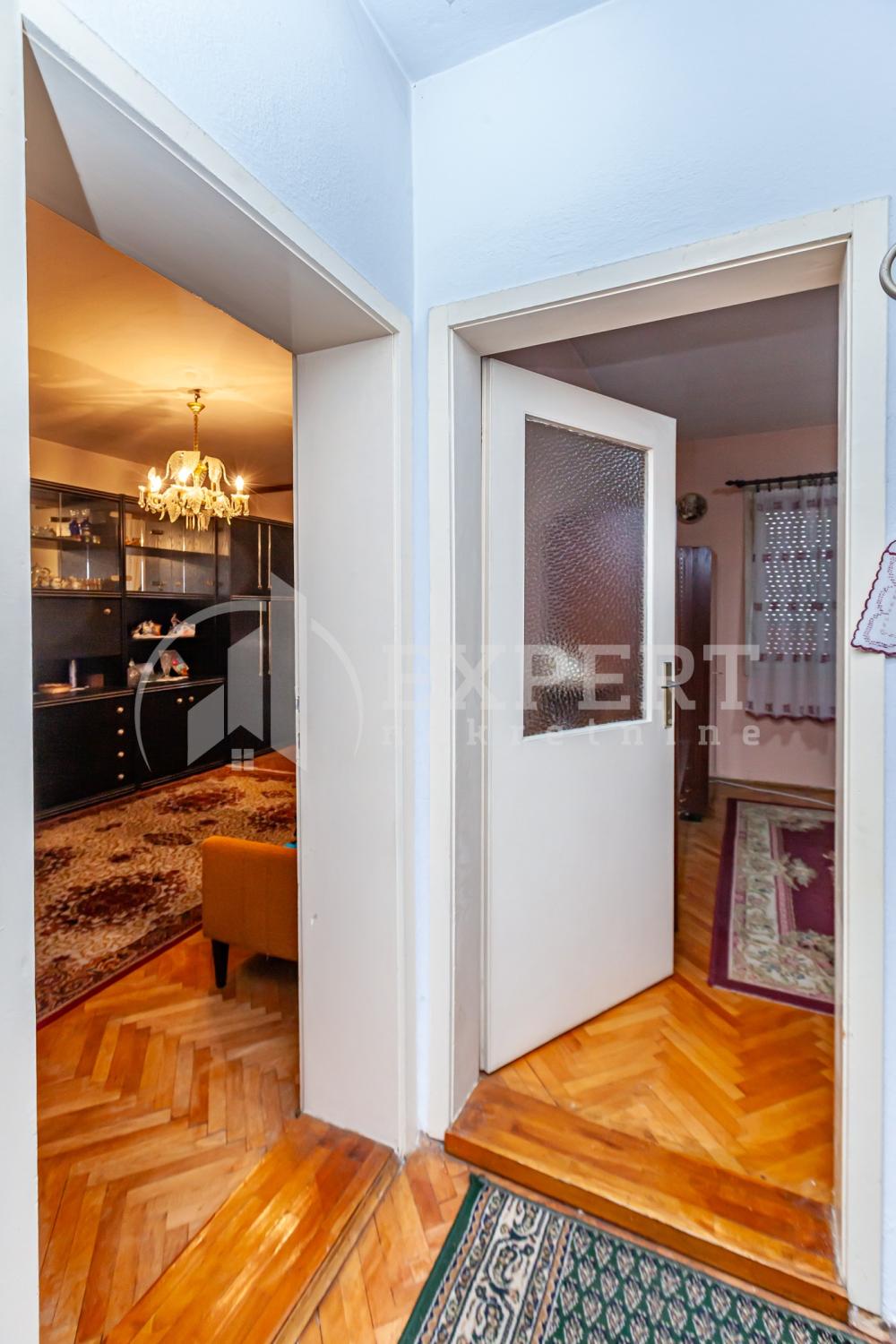 Slika 1 - Velikojastrebačka,  Kuća na prodaju, 251m2, 195.000€