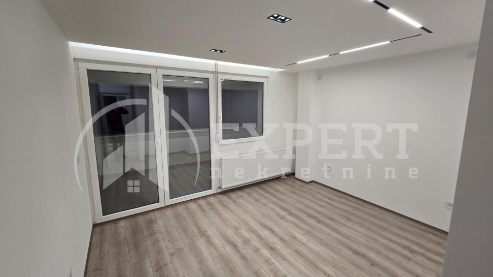 Slika 9 - Bulevar Nemanjića, Trosoban stan na prodaju, 89m2, 186.000€