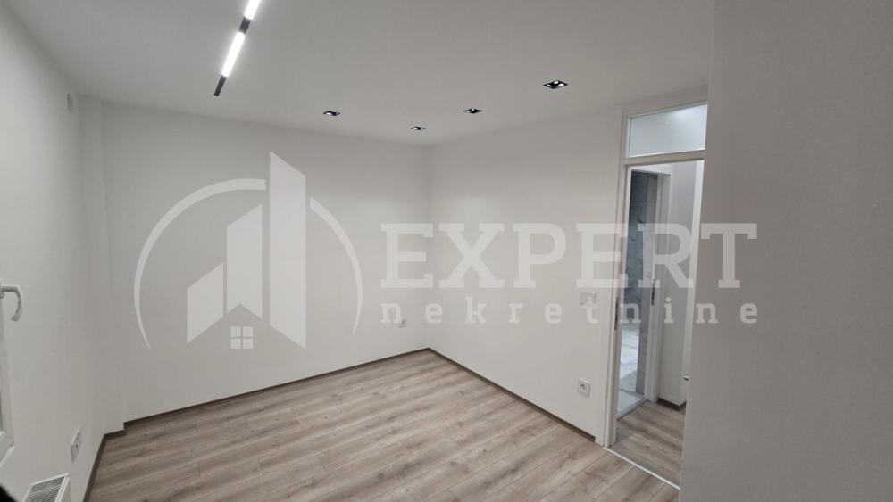 Slika 7 - Bulevar Nemanjića, Trosoban stan na prodaju, 89m2, 186.000€