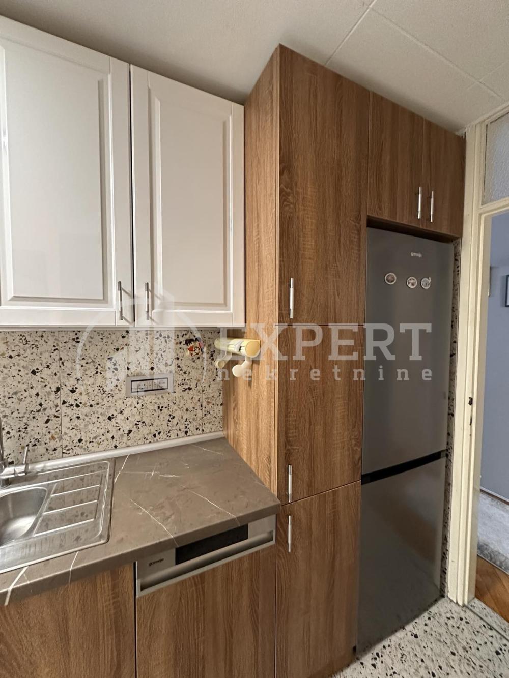 Slika 9 - Bulevar Nemanjića, Trosoban stan na prodaju, 78m2, 155.000€