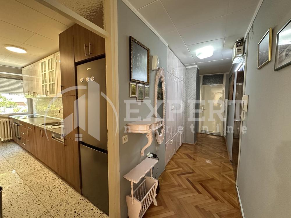 Slika 6 - Bulevar Nemanjića, Trosoban stan na prodaju, 78m2, 155.000€