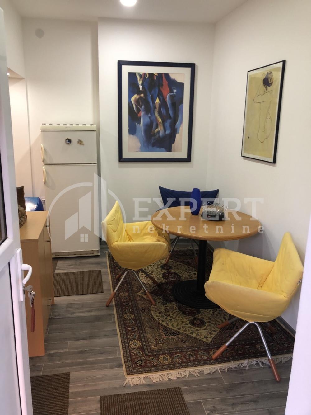 Slika 5 - Obrenovićeva, Jednosoban stan za izdavanje, 26m2, 320€