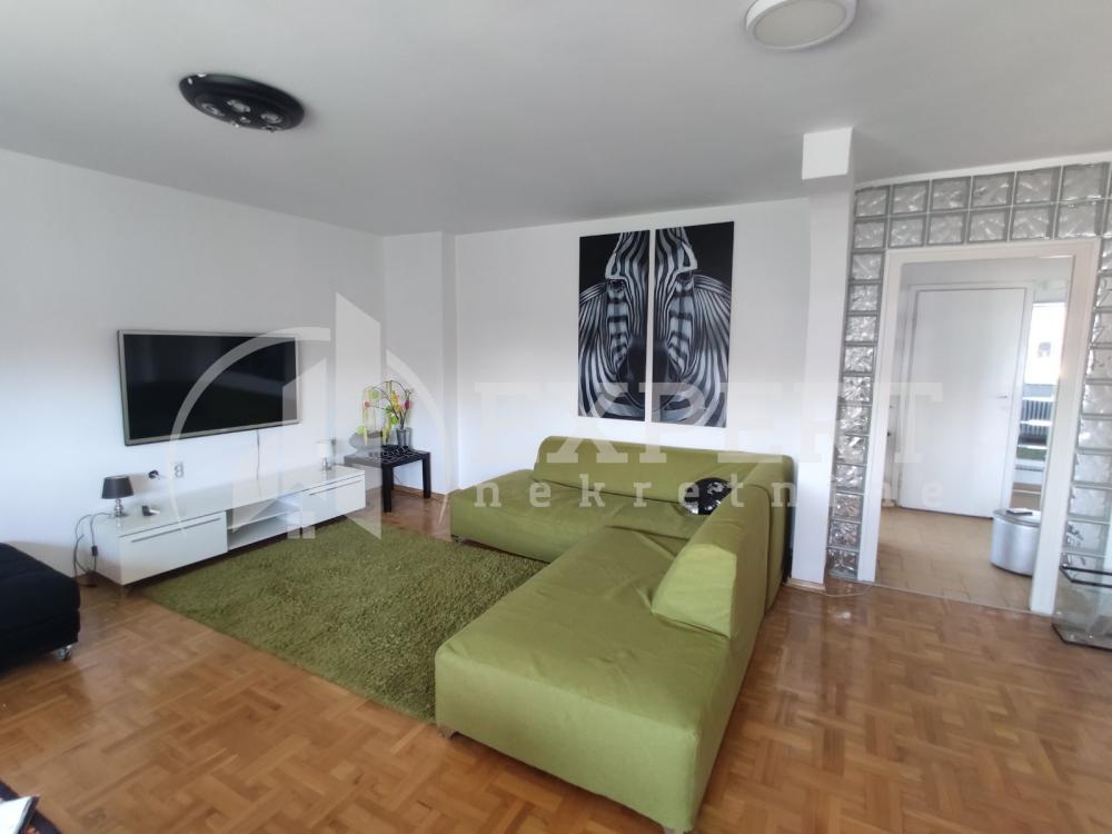 Glavna slika -Trg kralja Aleksandra Ujedinitelja, Trosoban stan za izdavanje, 72m2, 600€