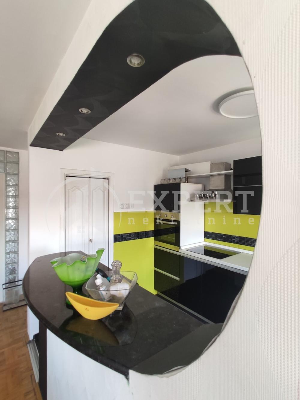 Slika 5 - Trg kralja Aleksandra Ujedinitelja, Trosoban stan za izdavanje, 72m2, 600€