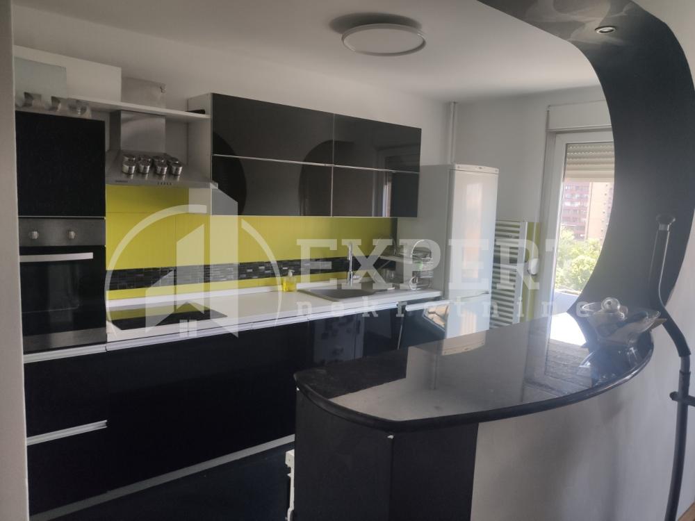 Slika 3 - Trg kralja Aleksandra Ujedinitelja, Trosoban stan za izdavanje, 72m2, 600€