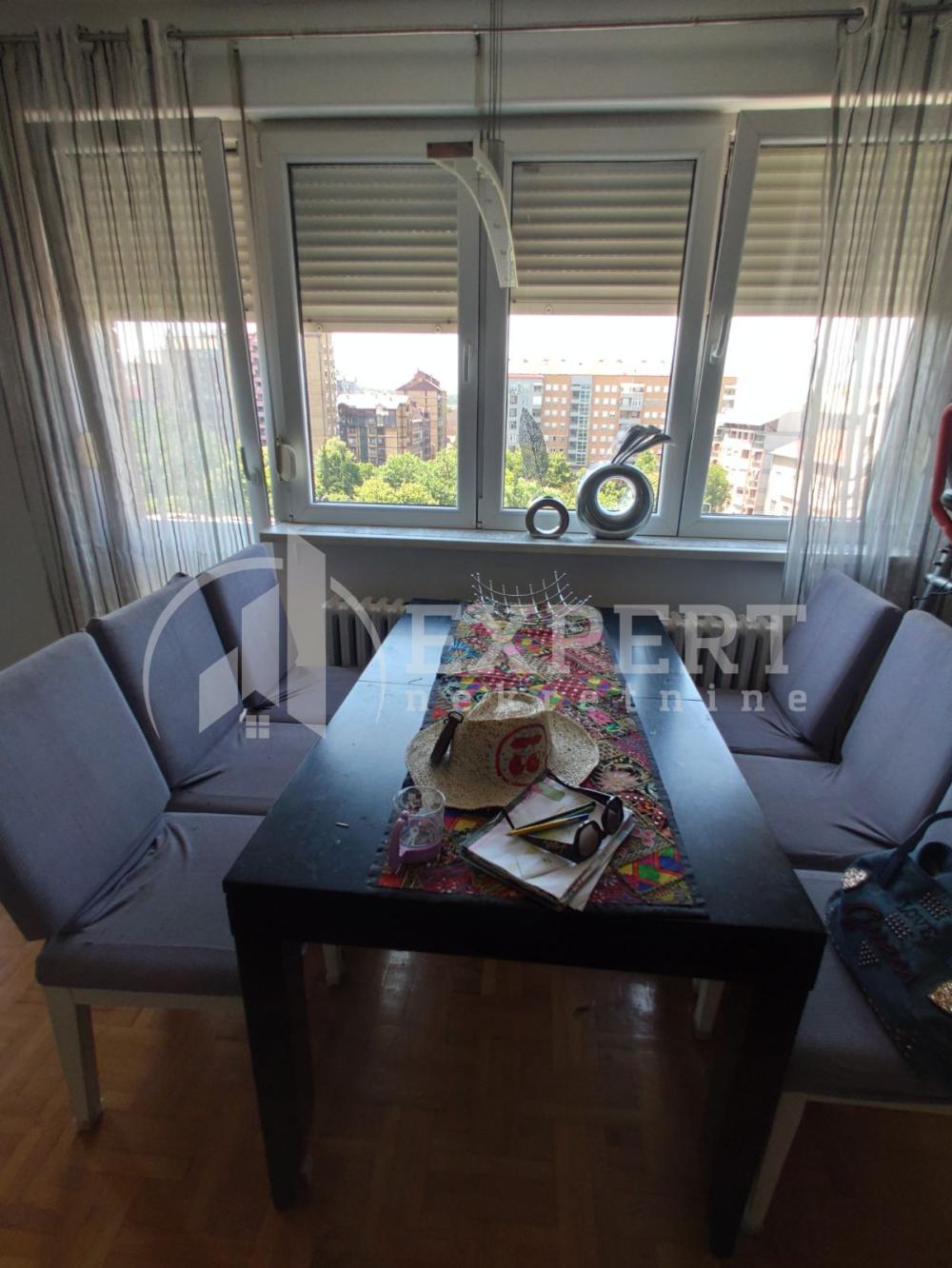 Slika 7 - Trg kralja Aleksandra Ujedinitelja, Trosoban stan za izdavanje, 72m2, 600€