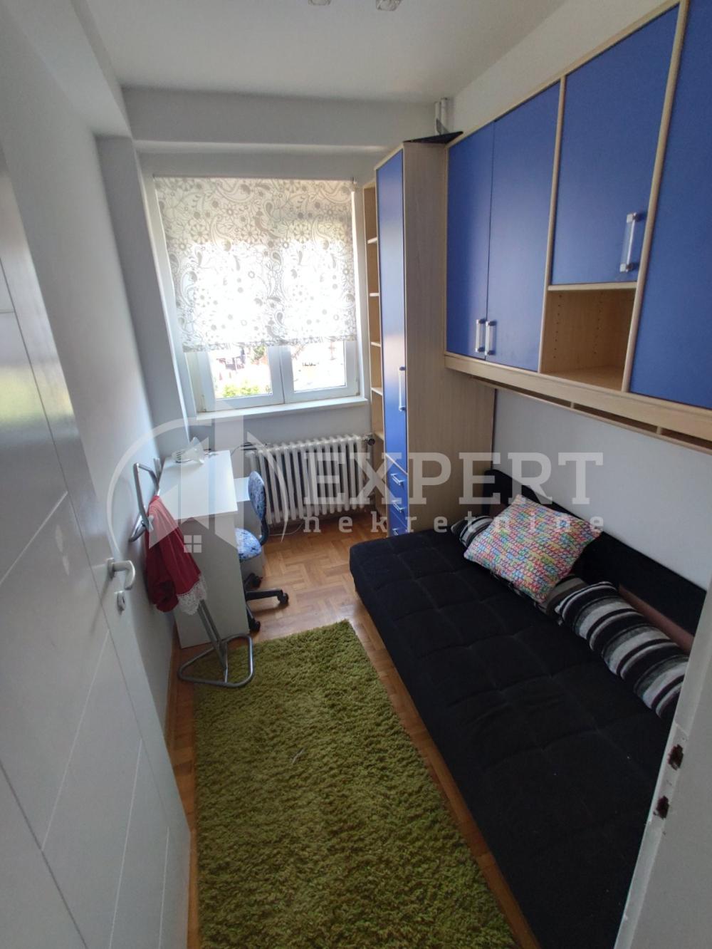 Slika 10 - Trg kralja Aleksandra Ujedinitelja, Trosoban stan za izdavanje, 72m2, 600€