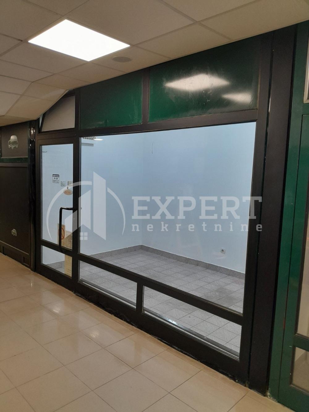 Slika 4 - Obrenovićeva,  Lokal za izdavanje, 8m2, 80€