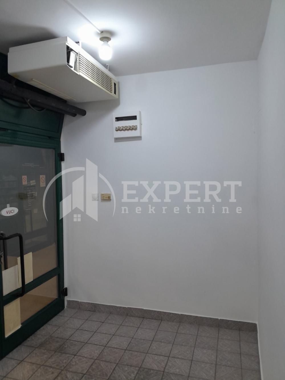 Slika 1 - Obrenovićeva,  Lokal za izdavanje, 8m2, 80€