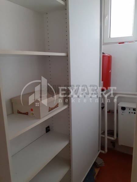 Slika 6 - Obrenovićeva, Četvorosoban stan za izdavanje, 92m2, 700€