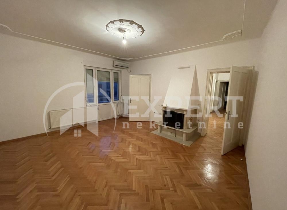 Slika 1 - Obrenovićeva, Četvorosoban stan za izdavanje, 92m2, 700€