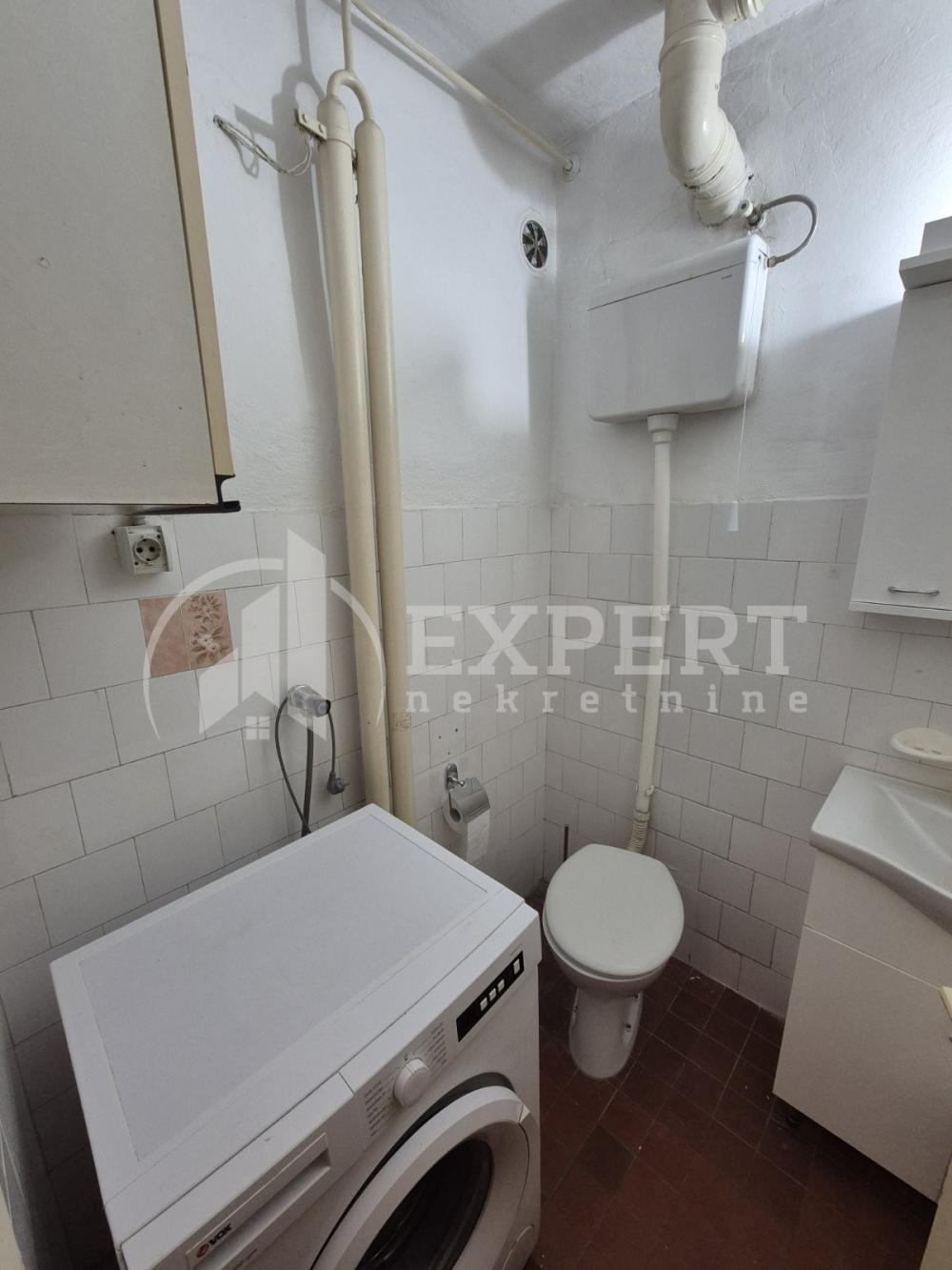 Slika 4 - Pariske komune, Dvosoban stan za izdavanje, 60m2, 300€