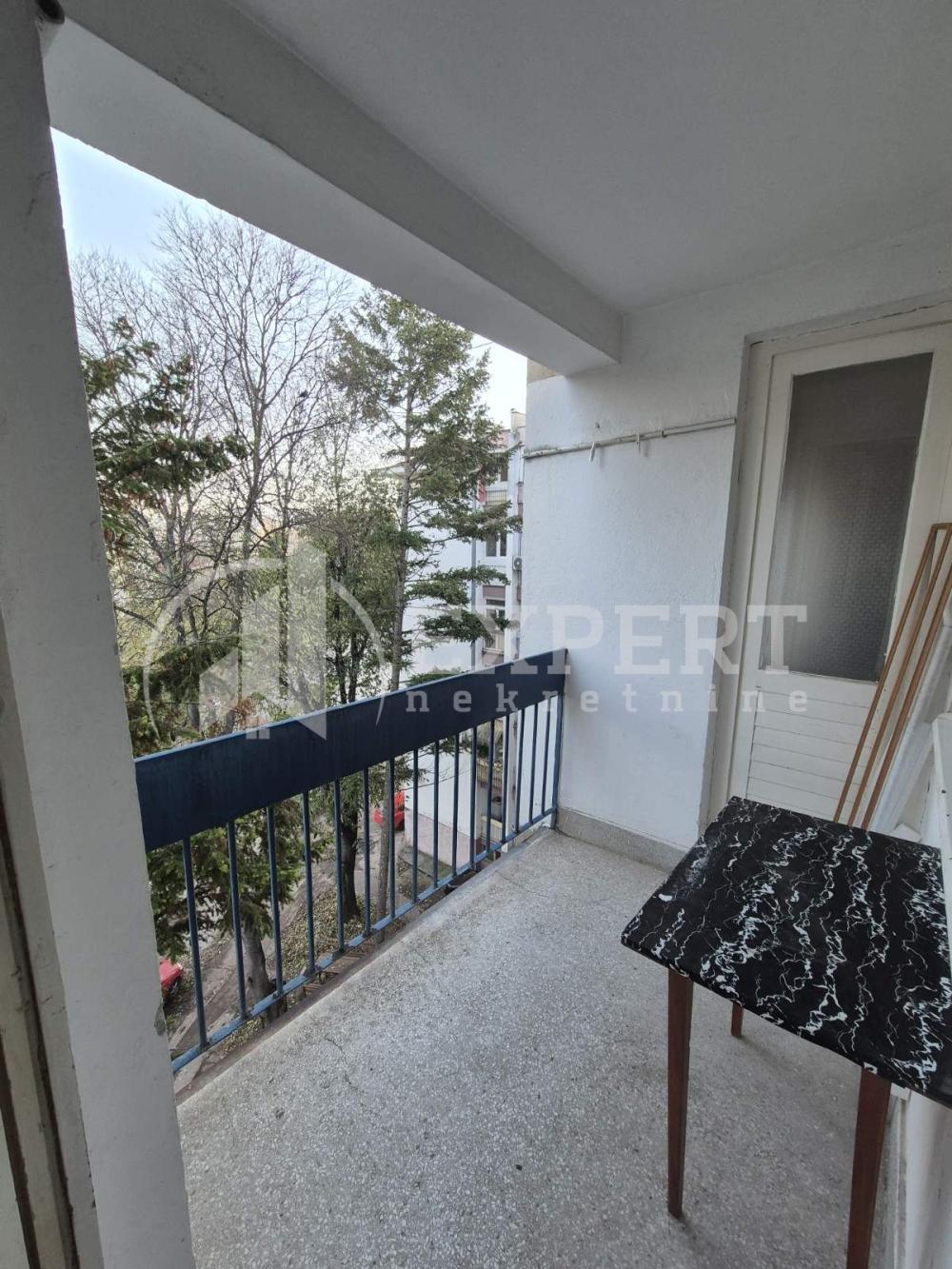 Slika 5 - Pariske komune, Dvosoban stan za izdavanje, 60m2, 300€