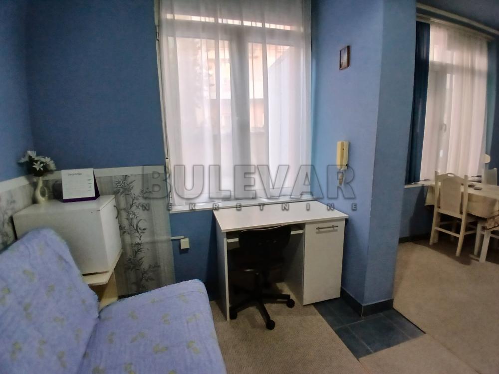 Slika 2 - Strahinjića Bana, Stan za izdavanje, 24m2, 200€