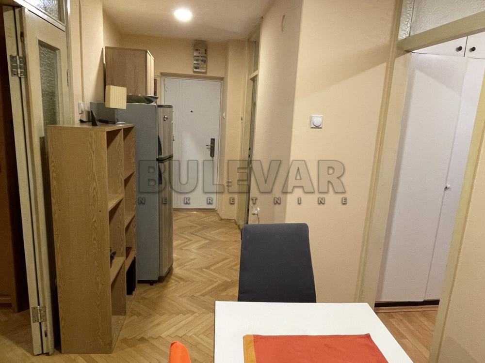 Slika 2 - Branka Krsmanovića, Jednosoban stan za izdavanje, 42m2, 300€