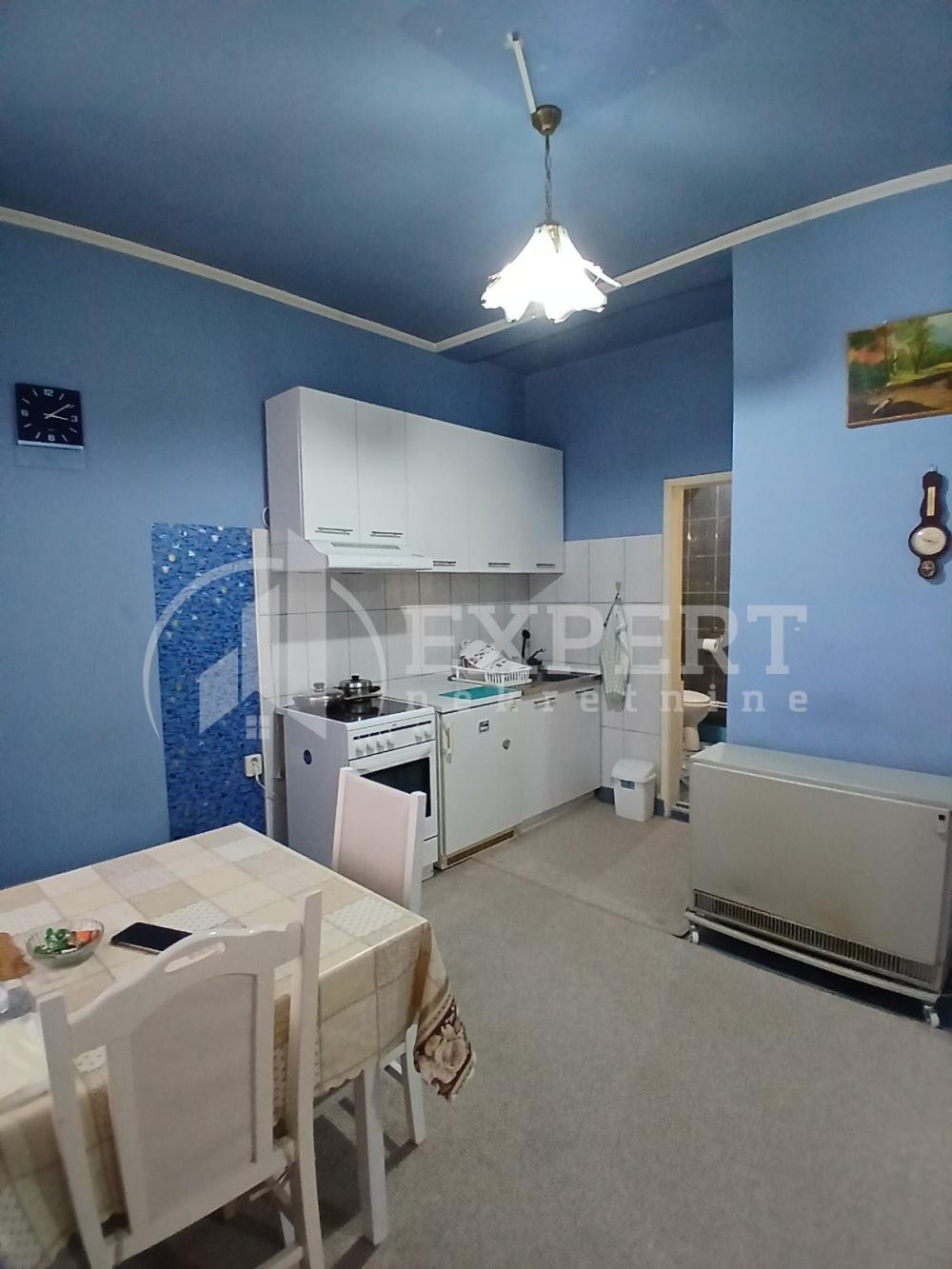 Slika 3 - Strahinjića Bana,  Stan za izdavanje, 24m2, 200€