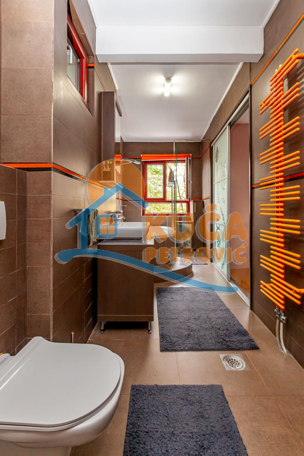 Slika 5 - Lole Ribara, Dvoiposoban stan na prodaju, 76m2, 189.000€