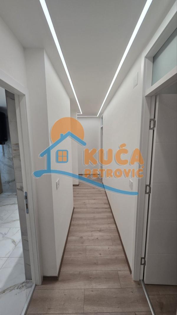 Slika 11 - Bulevar Nemanjića, Trosoban stan na prodaju, 89m2, 186.000€