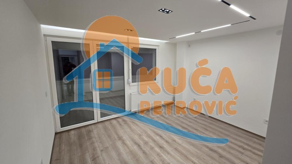 Slika 9 - Bulevar Nemanjića, Trosoban stan na prodaju, 89m2, 186.000€
